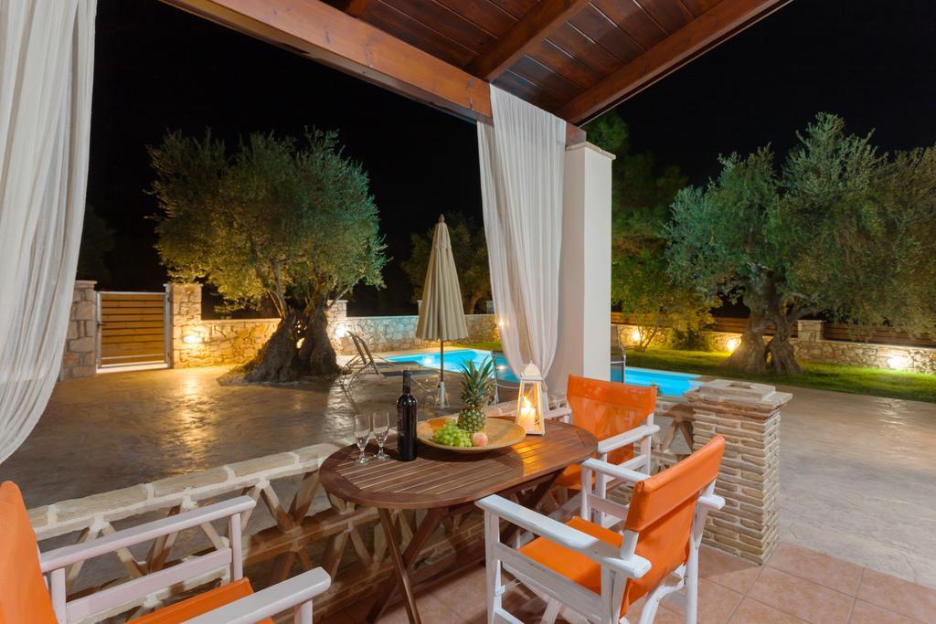 Evalexia Villa - Luxury Villa With Private Pool Near Laganas Perfect For Groups By Villa Mana Gers Kalamákion Eksteriør bilde