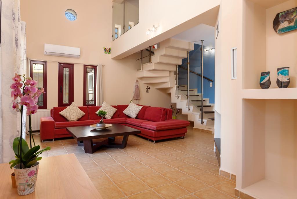 Evalexia Villa - Luxury Villa With Private Pool Near Laganas Perfect For Groups By Villa Mana Gers Kalamákion Eksteriør bilde